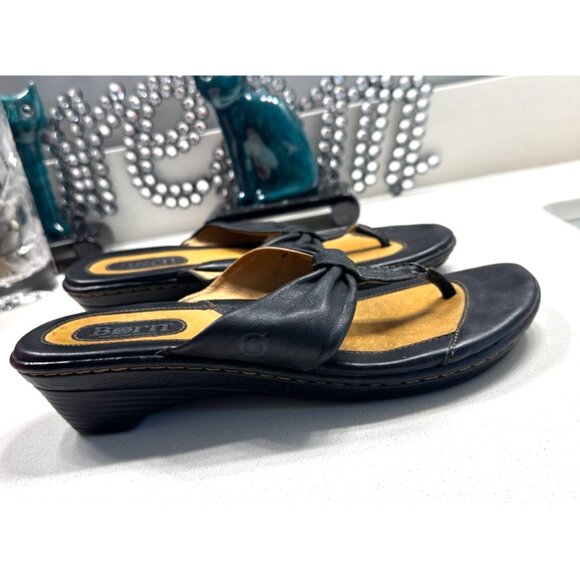 BOC by Born Black Women's Strappy Tan Flip Flop Slip On Thong Sandals Size 9 M - Picture 1 of 12